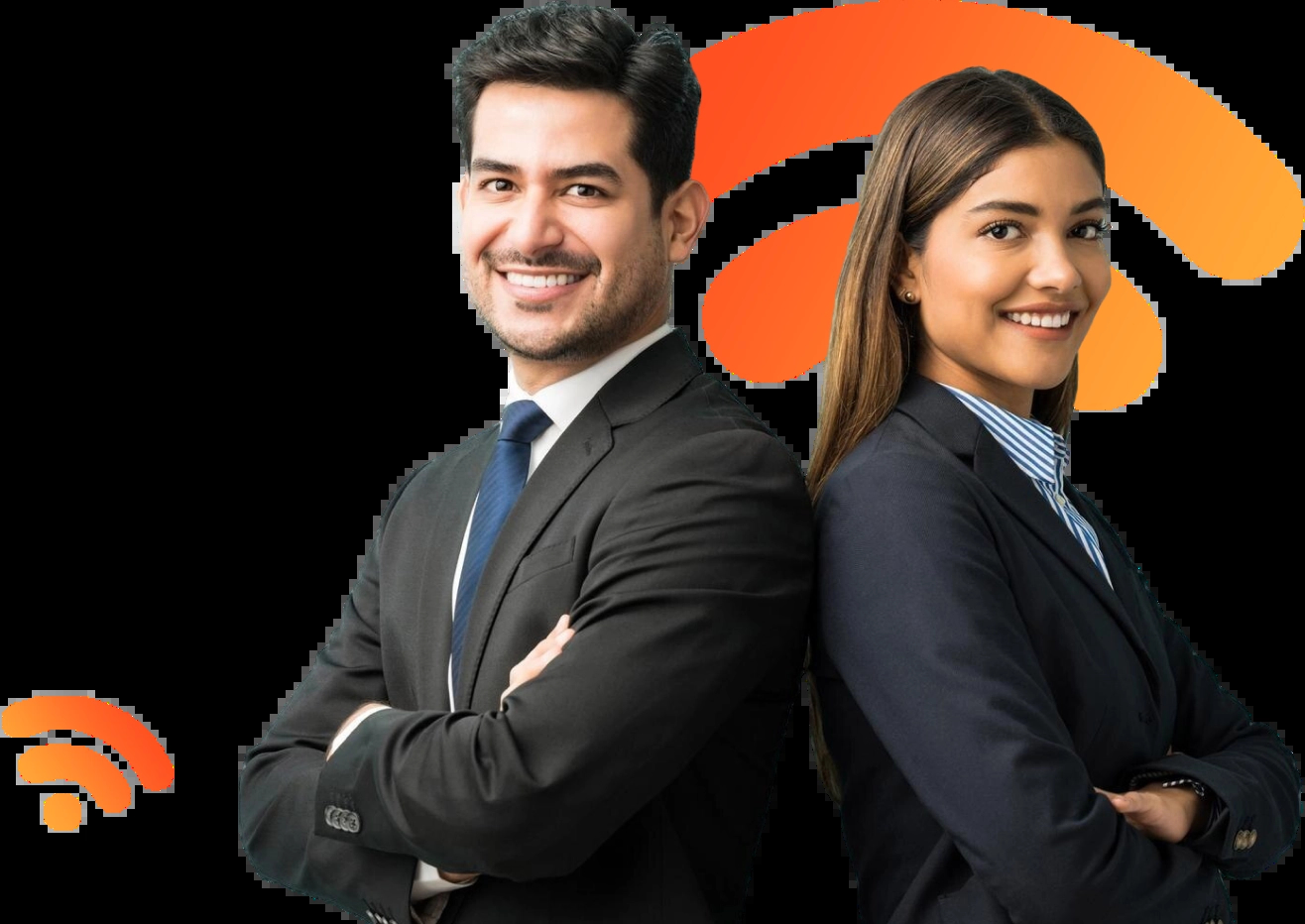 Um homem e uma mulher estão lado a lado, de costas um para o outro, ambos sorrindo. O homem tem cabelos escuros e curtos, veste um terno preto com gravata azul e camisa branca. A mulher tem cabelos castanhos compridos, usa um blazer preto, camisa listrada azul e branca. Ambos têm uma postura confiante, com os braços cruzados, parecendo profissionais em um ambiente de trabalho formal.