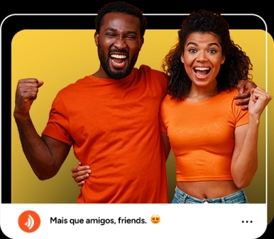 Imagem de um homem e uma mulher abraçados, sorrindo e comemorando com alegria.